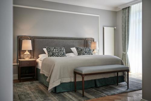 Family Deluxe Suite (2 connecting rooms)