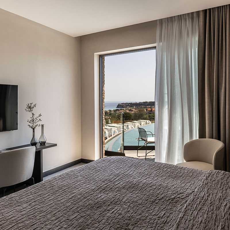 Superior Suite Partial Sea View