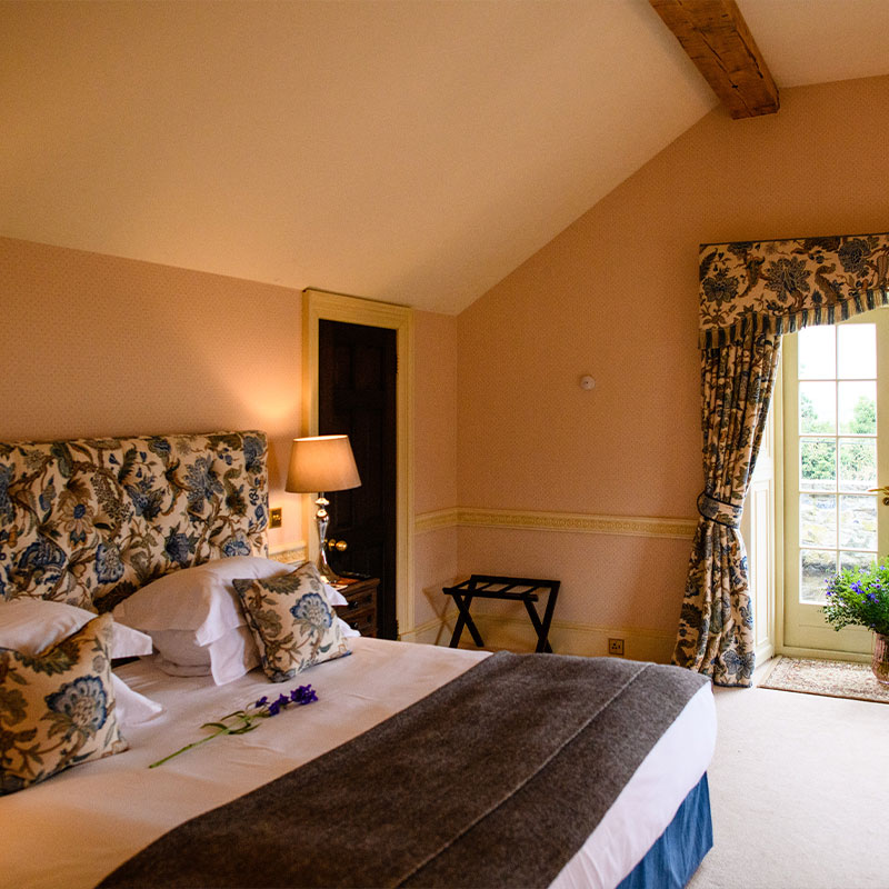 Estate Room