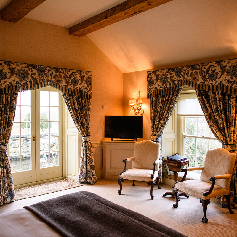 Estate Room
