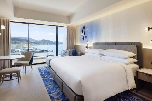 Premium King Room with Harbor View