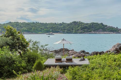 Fahn Noi Private Island Pool Villa
