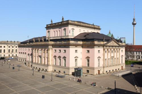 Bebelplatz Junior Suite