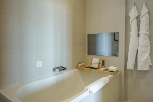 Junior Suite with Garden View