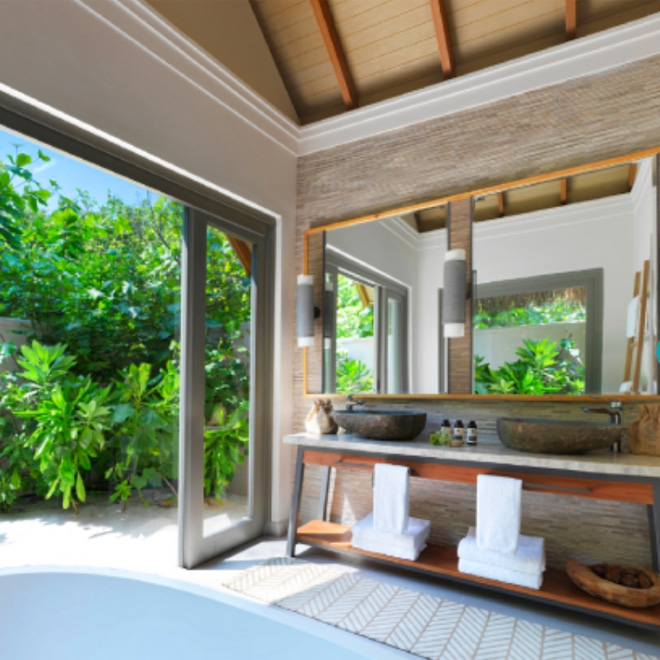 Four Bedroom Beach Pool Residence