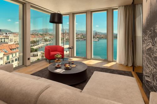 Diplomat Suite