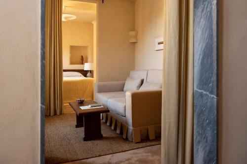 Visitandine King Room 