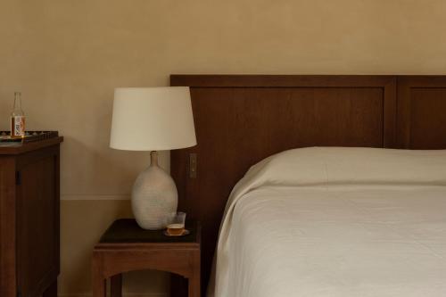 Clarisse Queen Room
