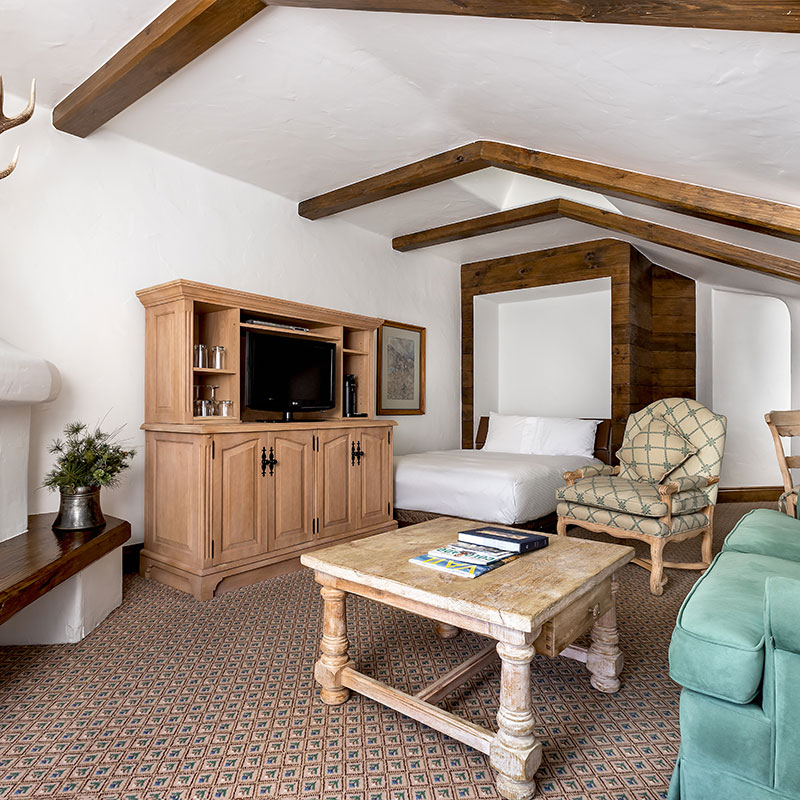 Bald Mountain 1 Bedroom Suite 2 Doubles 