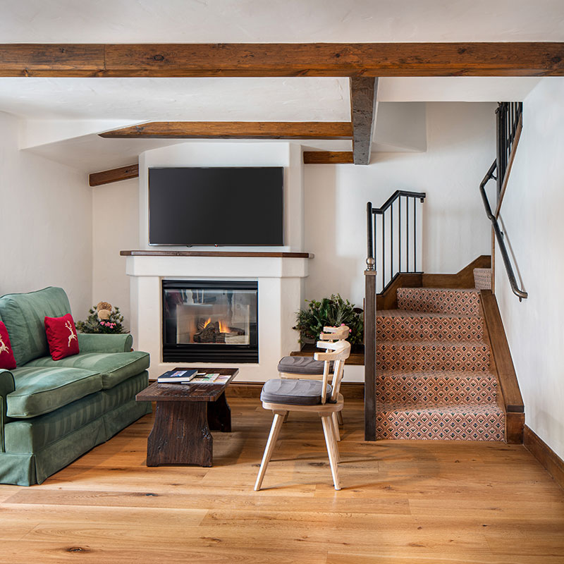 Mill Creek Loft Ste 1 King & Murphy Be