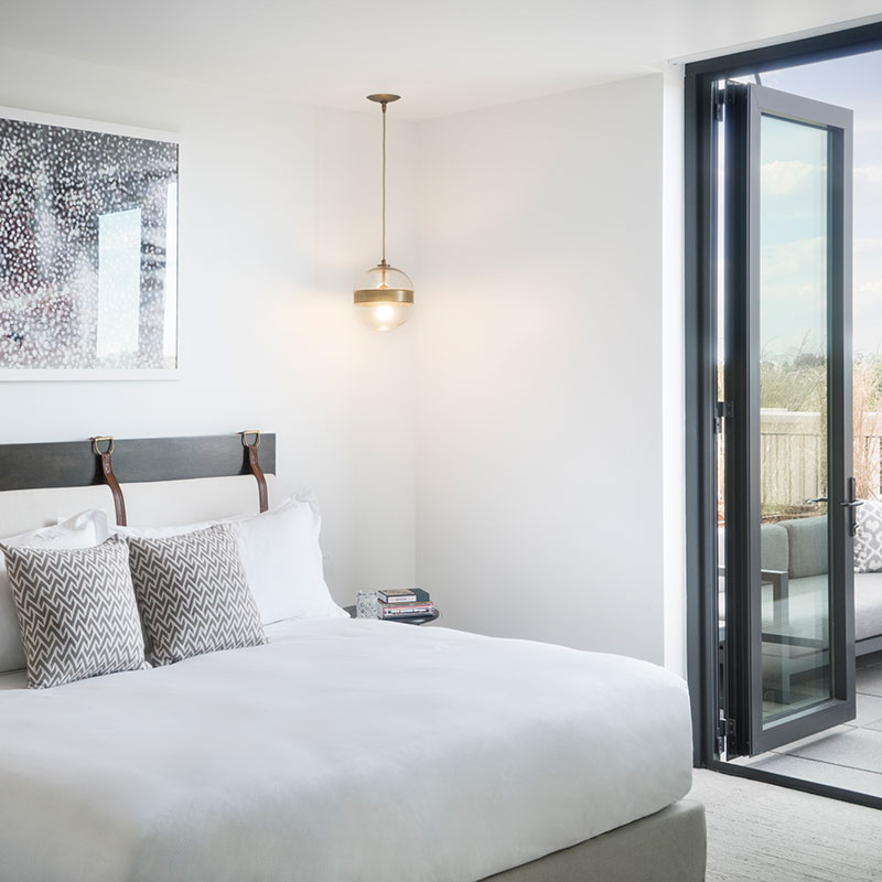 Terrace Room Two Queens