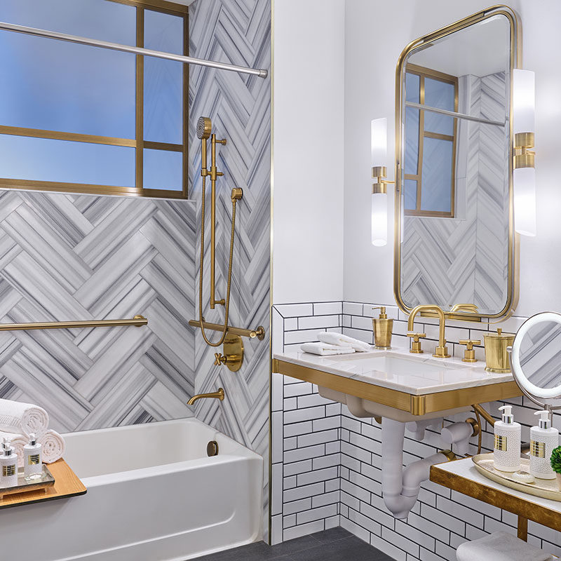 Great Room Two Queens Accessible Bathtub