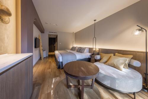 Superior Twin Room with Iwaburo Onsen 