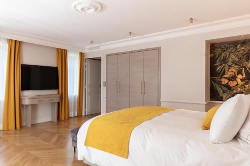 Suite with River View