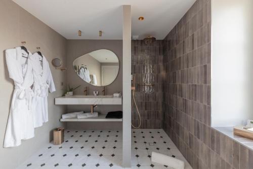 Junior Suite with Garden View