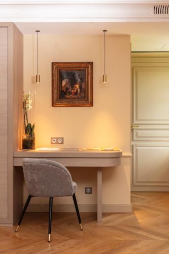 Junior Suite with Garden View