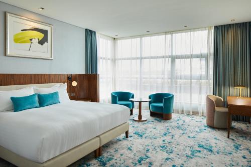 Executive King Room with View