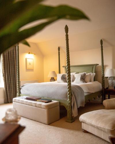 Superior King Room 