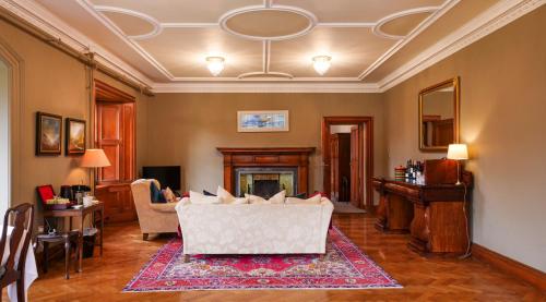 Glencoe House Suite with Terrace and Hot Tub No. 1