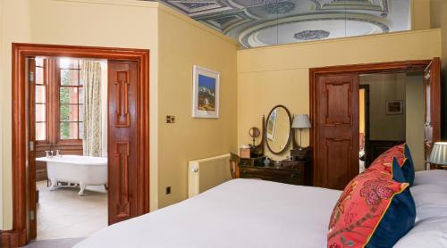 Glencoe House Suite with Hot Tub No.2