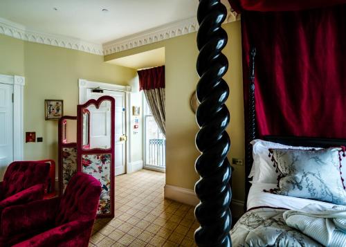 Castle Tower Suite