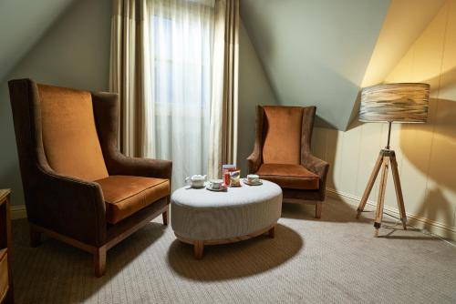 Deluxe Double Room (2 Adults + 1 Child)