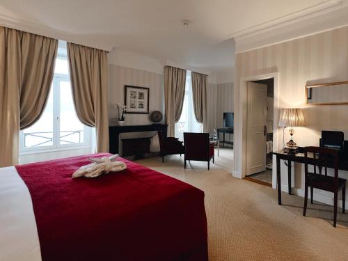 Deluxe Double Room with Lake View