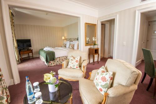 Junior Suite with Lake View