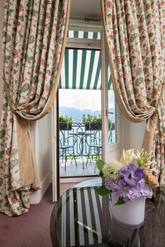 Junior Suite with Lake View