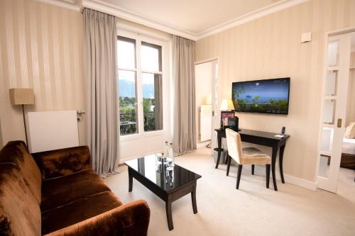 Executive Suite with Partial Lake View