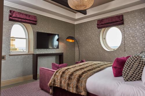 Signature Suite