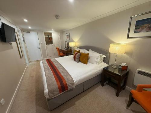 Superior King or Twin Room
