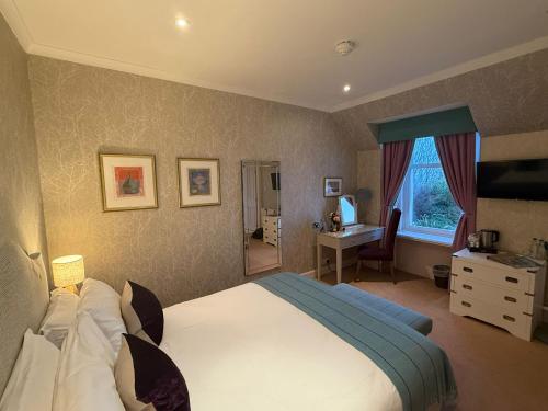Small Double Room with Sea View (no pets)