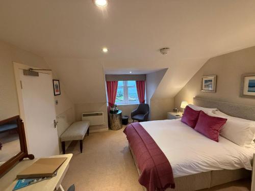 Small Double Room with Sea View (no pets)