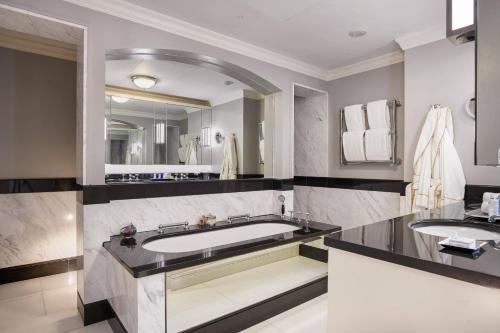 Junior Suite with Two Double Beds - Heritage Wing