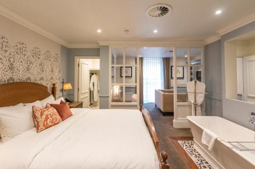 Luxe Jr Suite