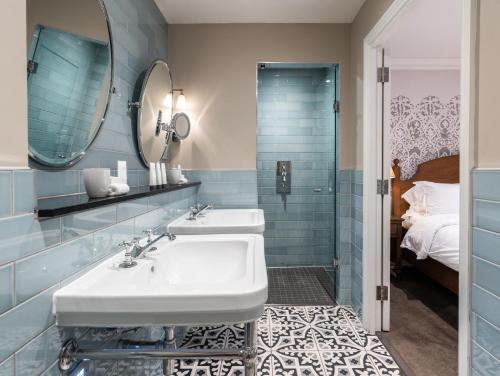 Luxe Jr Suite
