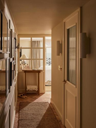 Deluxe Double Room with Balcony and Sea View