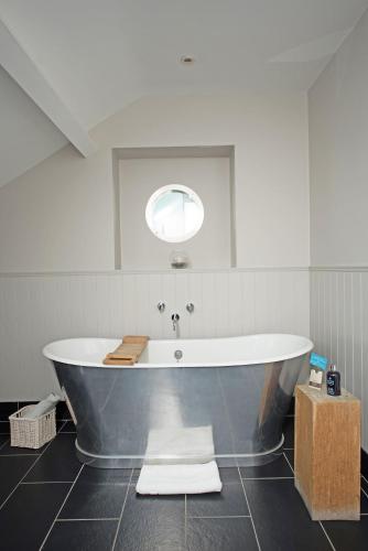 Deluxe Suite with Sea View