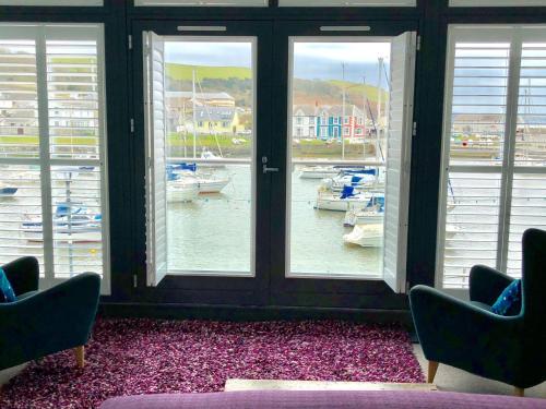 Deluxe Suite with Sea View