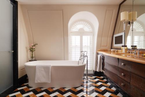 The Whitehall Penthouse
