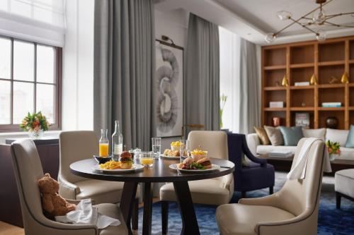 London Suite