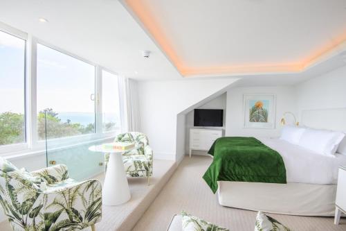 Suite with Sea View