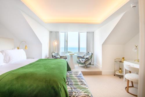 Deluxe Double or Twin Room with Sea View