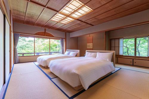 Duplex Villa Suite with Beds