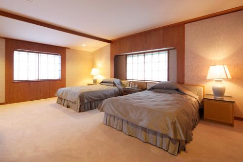 Duplex Villa Suite with Beds