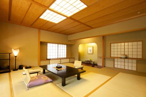 Duplex Villa Suite with Beds
