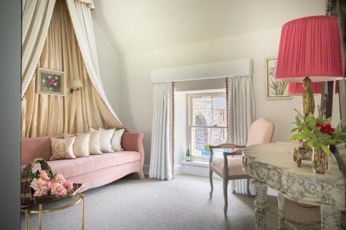 Deluxe King Suite