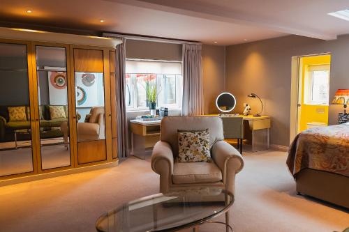 Deluxe King Room