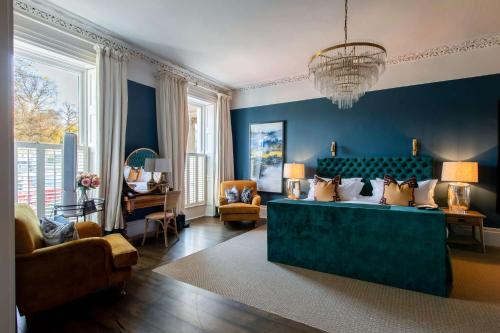 Superior King Room 